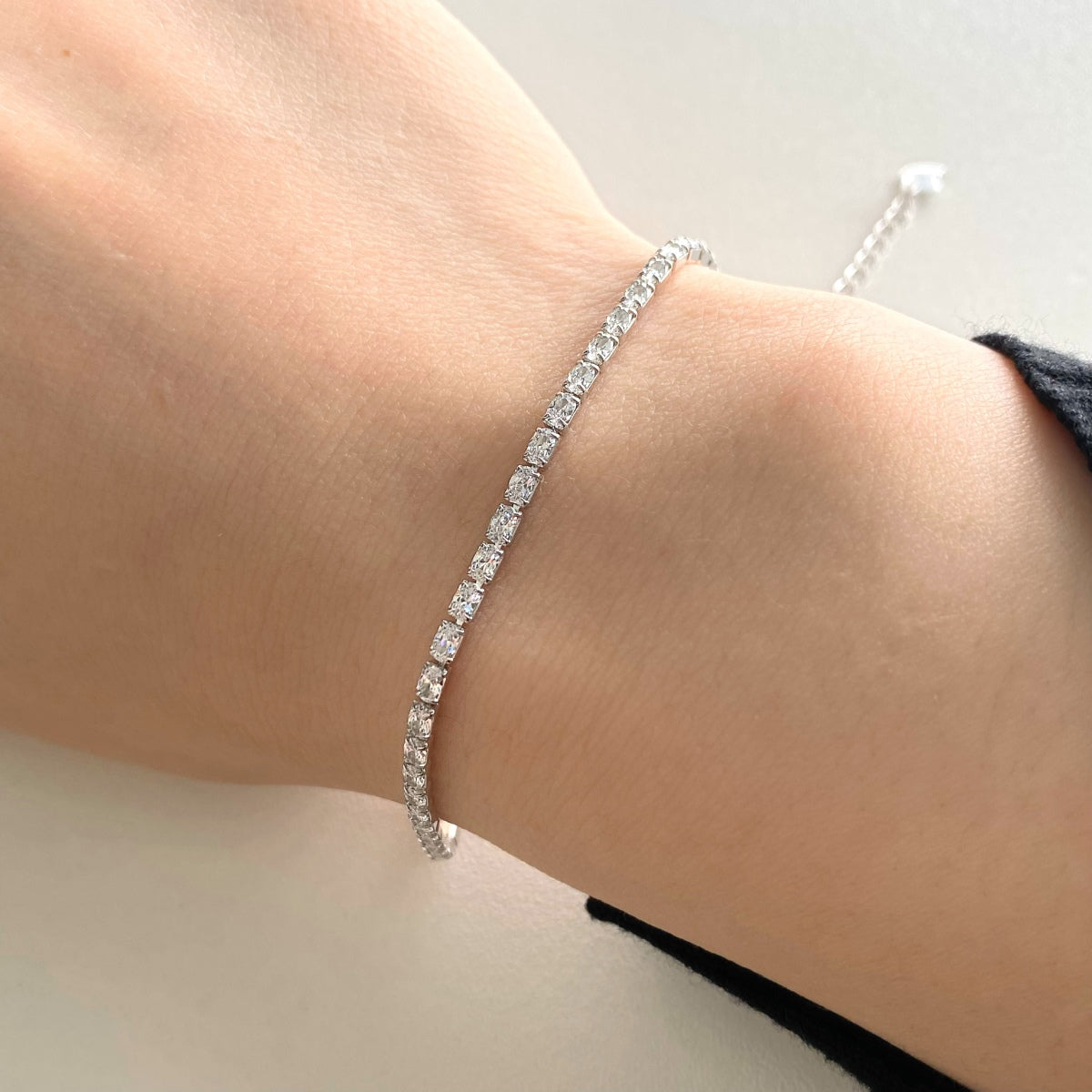 [Together]Elegant Emerald Cut Daily Bracelet