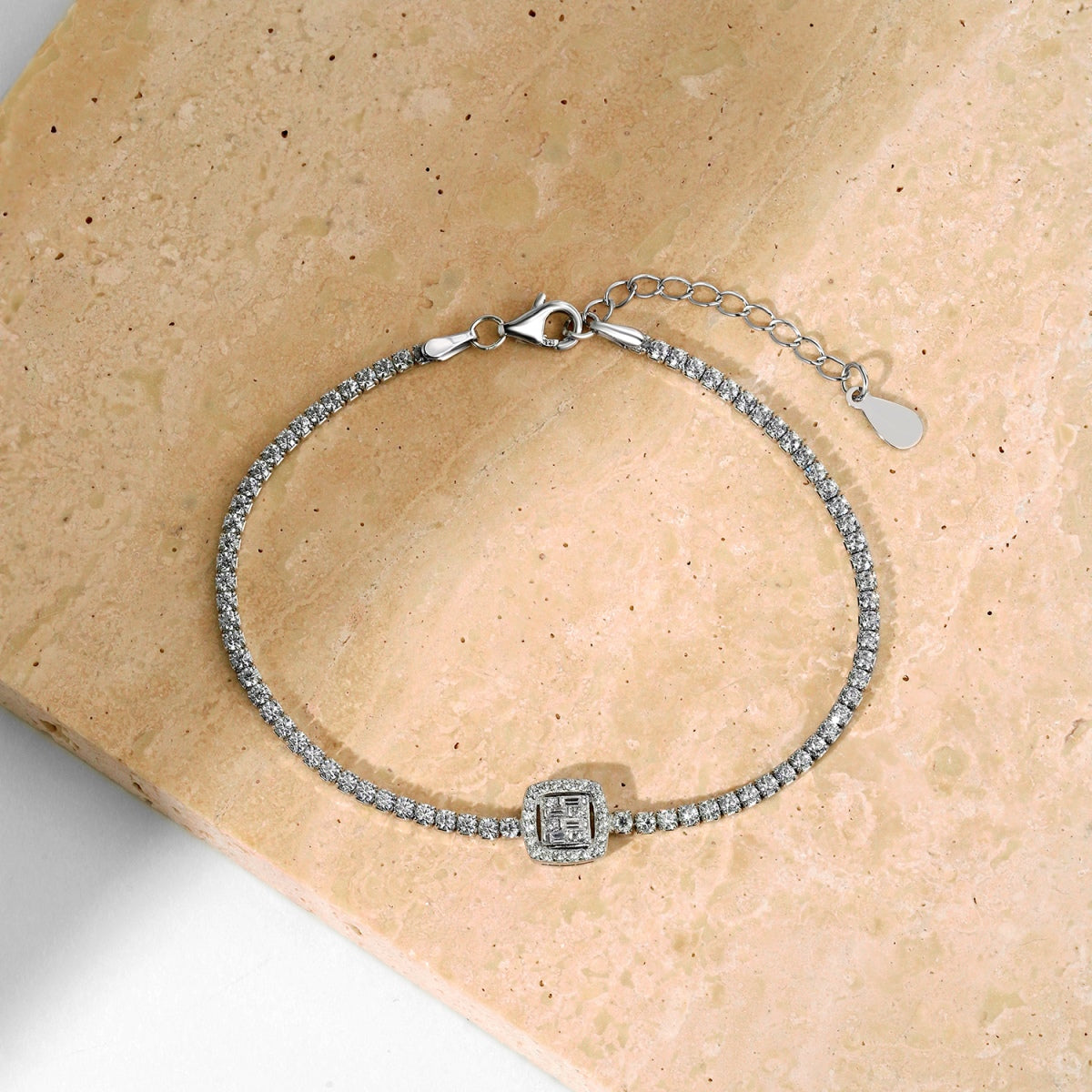 [Together]Luxurious Dazzling Square Shape Banquet Bracelet