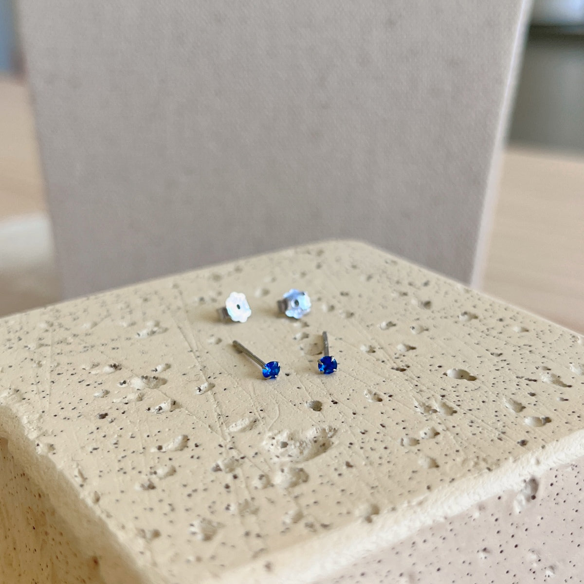 [Together]Delicate Solitaire Earrings