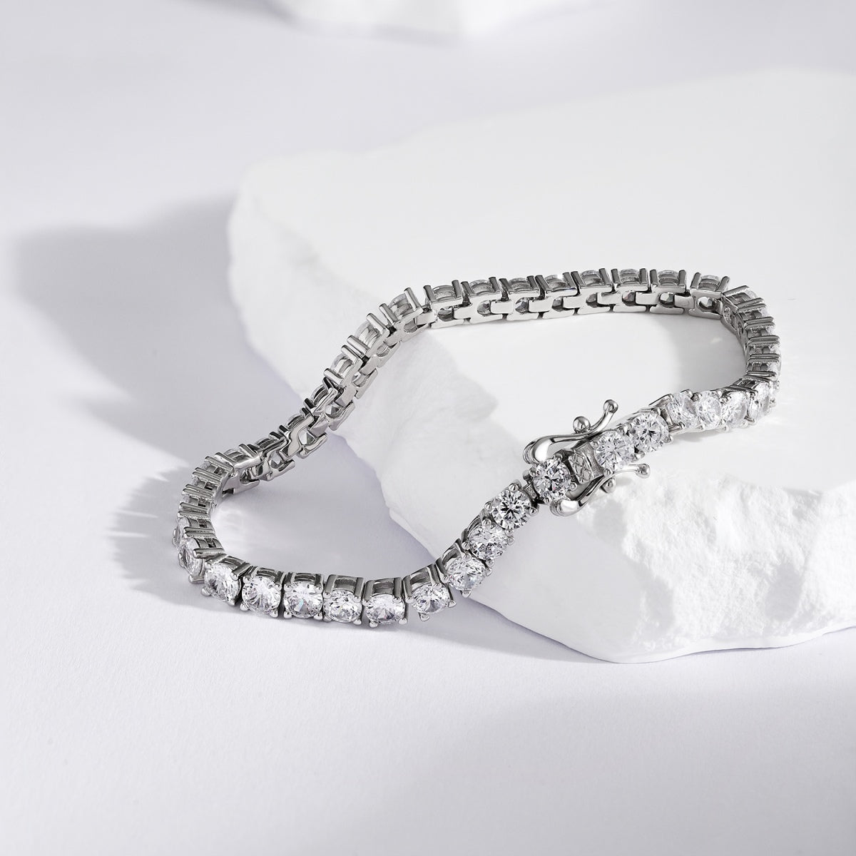 [Together]Luxurious Ornate Round Cut Tennis Bracelet