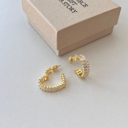 [Together]Radiant Heart Cutout Earrings